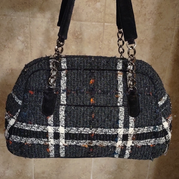 Vera Bradley Handbags - Vera Bradley Black and White Plaid Shoulder Bag